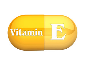 Vitamin E May Decrease the Risk of Acute Kidney Injury After Coronary Catheterization